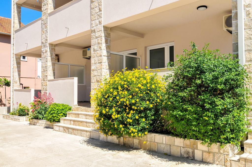 Apartments Samardzic ติวัต ภายนอก รูปภาพ