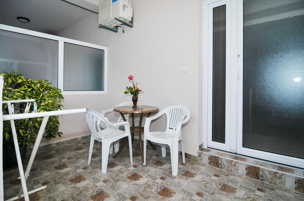 Apartments Samardzic ติวัต ภายนอก รูปภาพ