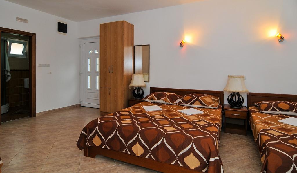 Apartments Samardzic ติวัต ภายนอก รูปภาพ
