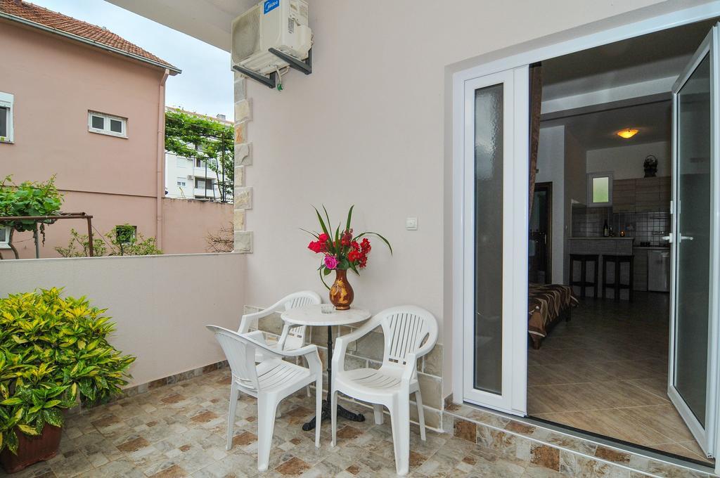 Apartments Samardzic ติวัต ภายนอก รูปภาพ