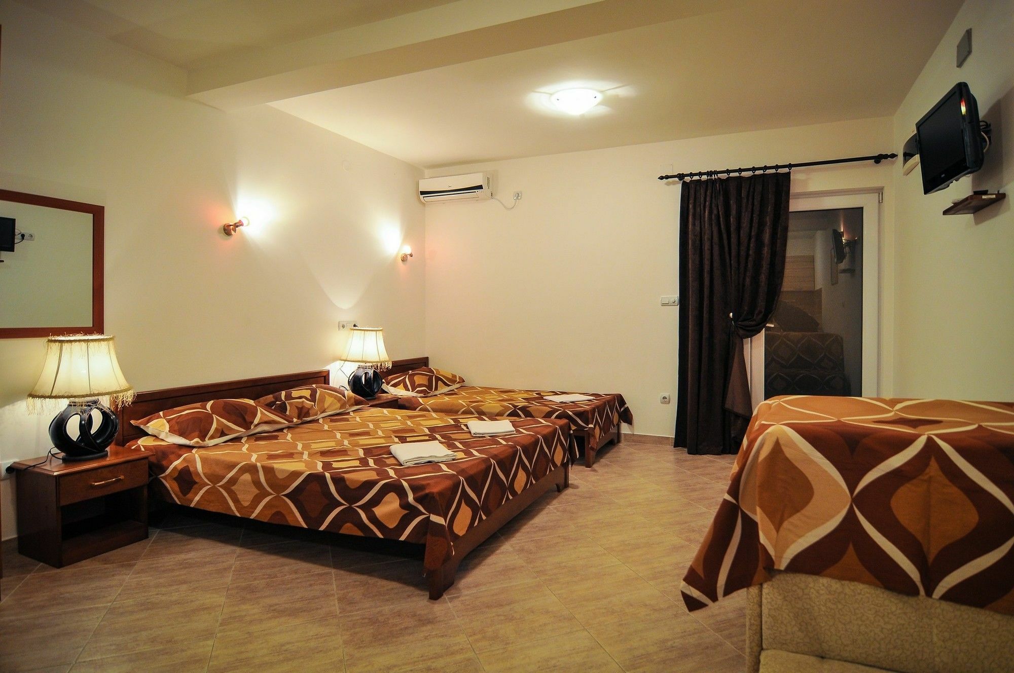 Apartments Samardzic ติวัต ภายนอก รูปภาพ