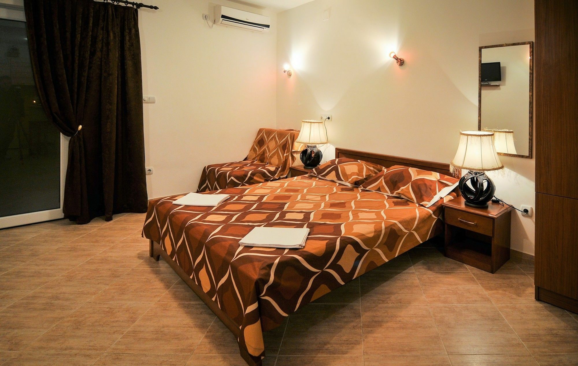 Apartments Samardzic ติวัต ภายนอก รูปภาพ