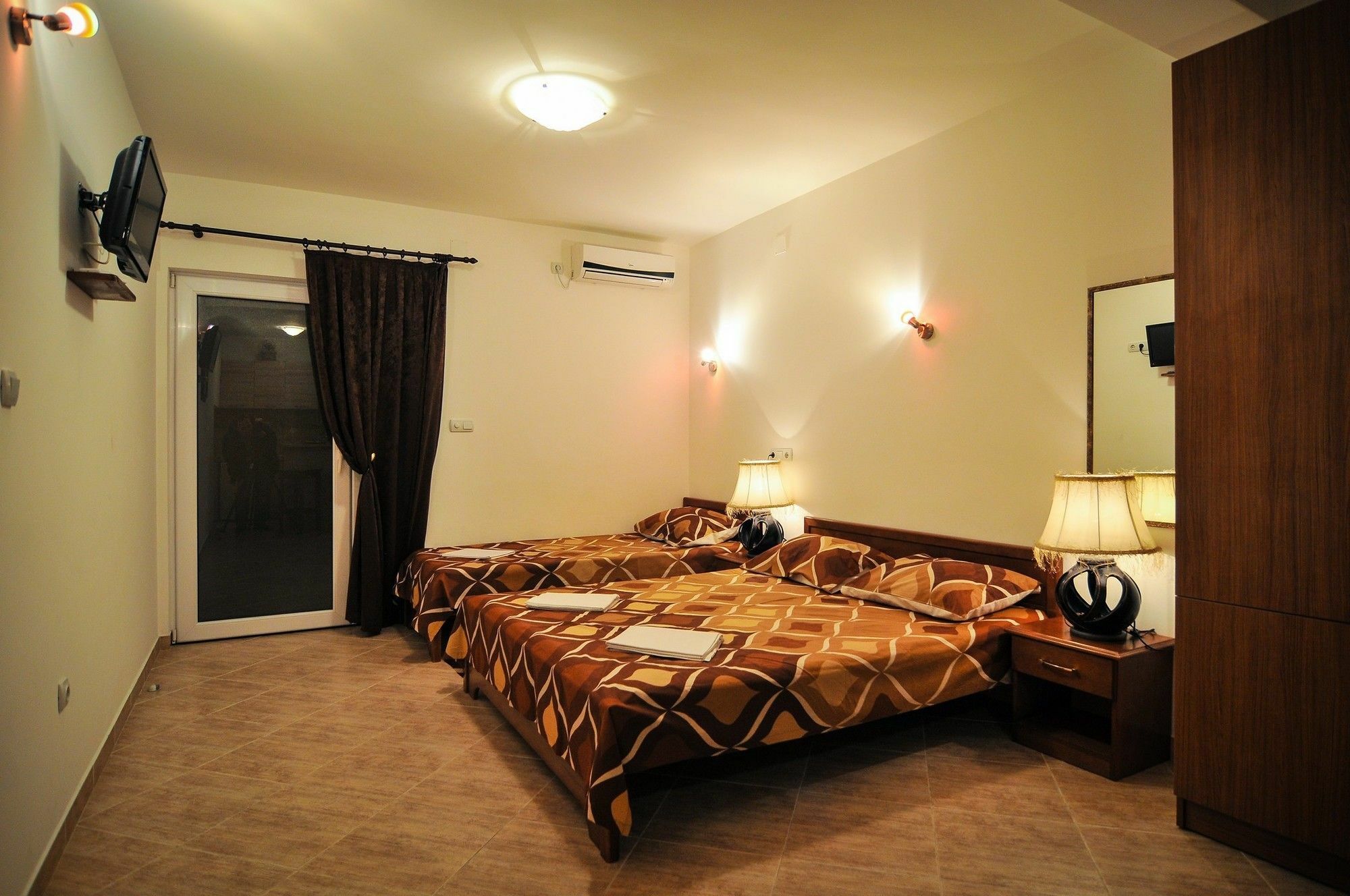 Apartments Samardzic ติวัต ภายนอก รูปภาพ