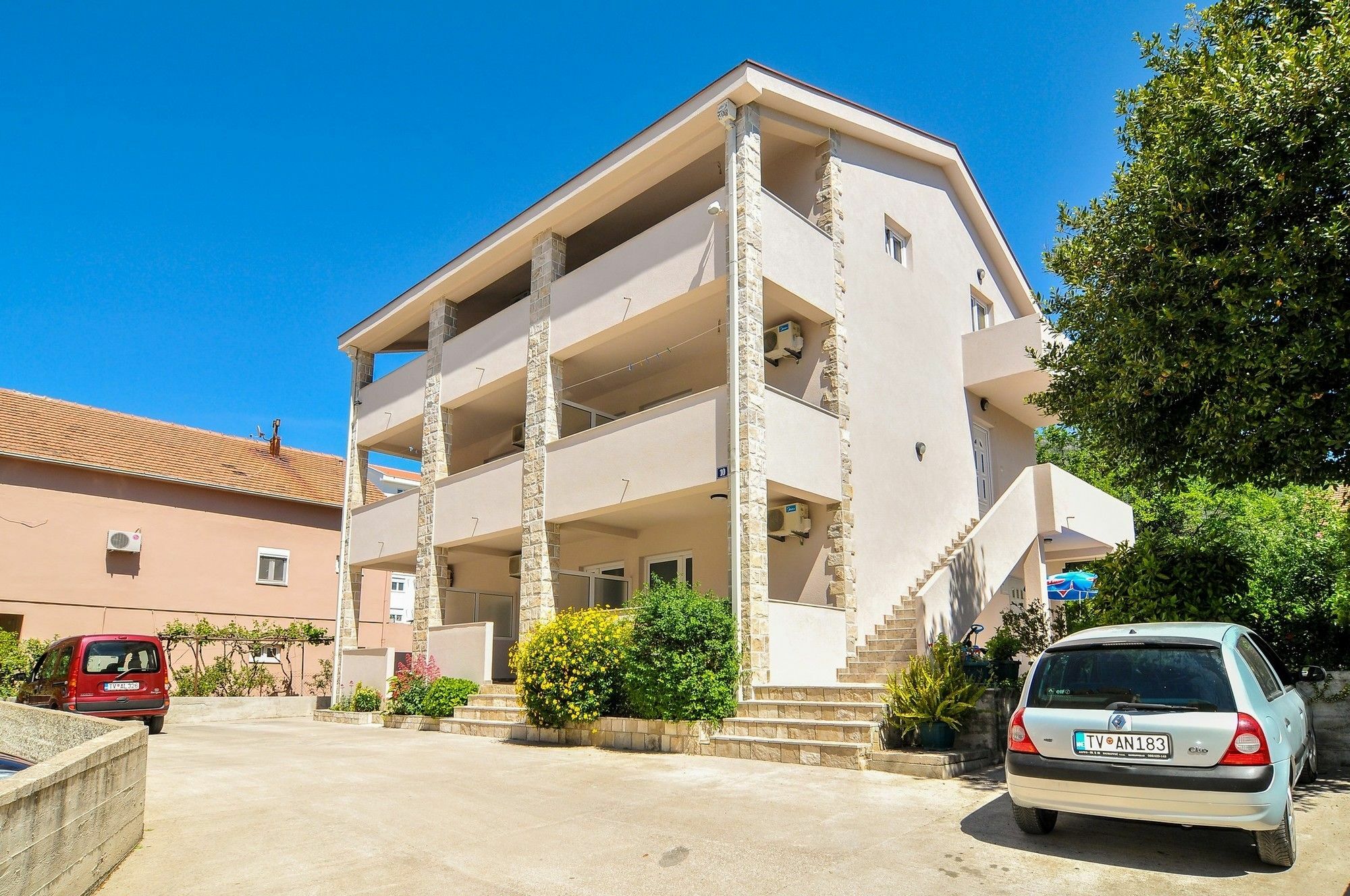 Apartments Samardzic ติวัต ภายนอก รูปภาพ